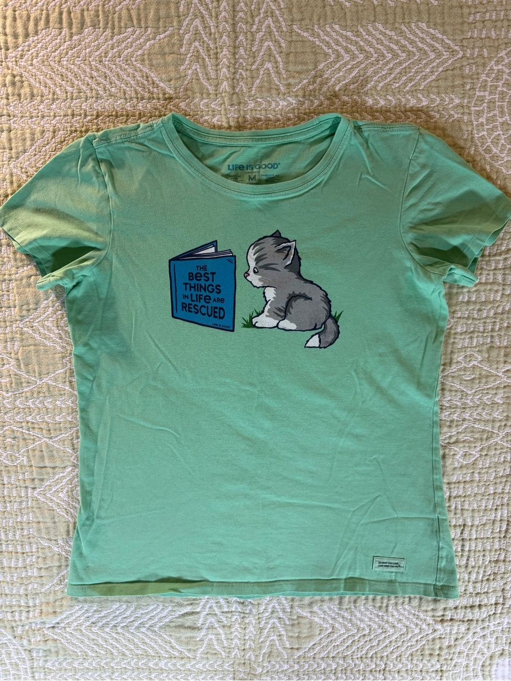 GUC Women’s sz Med Mint Green Life Is Good Grey Kitten  Rescued Book Tshirt